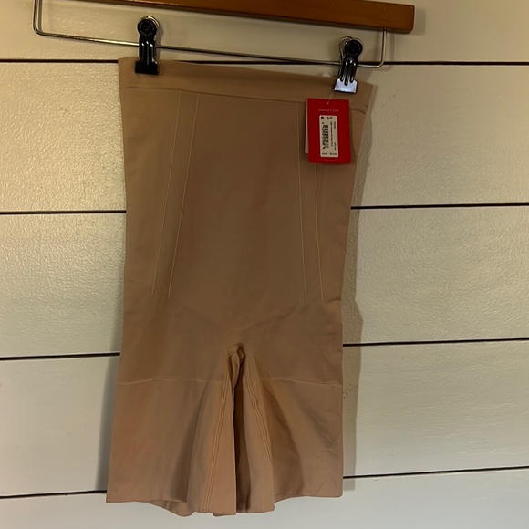 Spanx - Picture 1 of 7